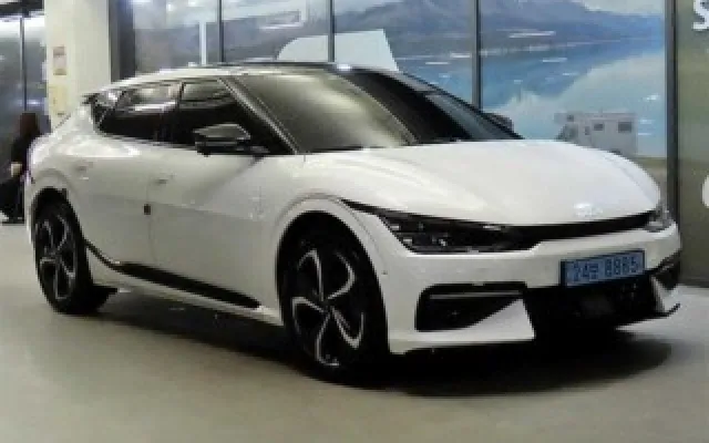 더뉴EV6 중고차 EV6 롱레인지 AWD 매물 사진 12 - 2023/07 169,876km